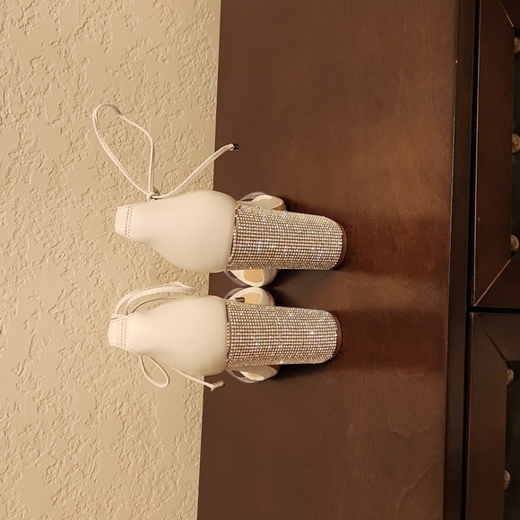 Shoes - Picture 10 of 12